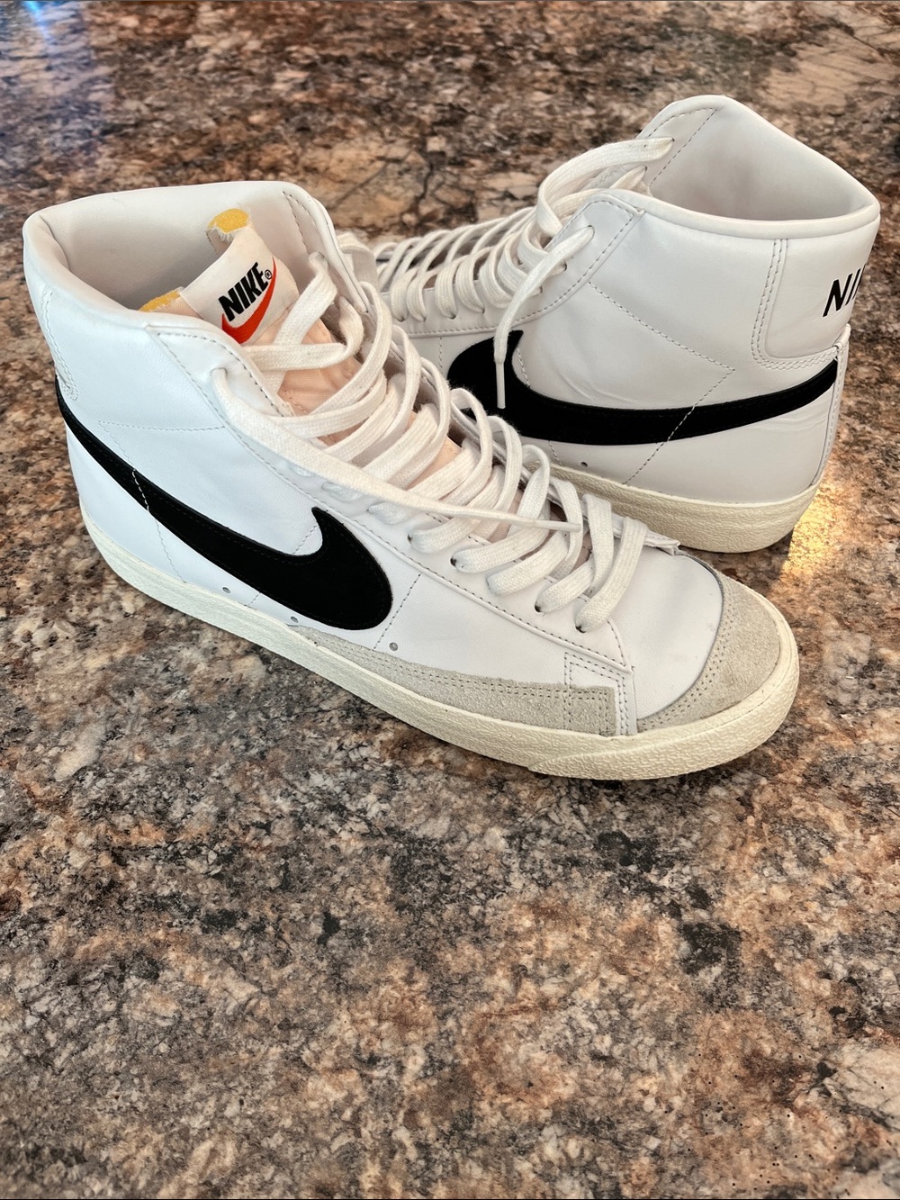 Nike Blazer Mid “77 Black And White High  Top